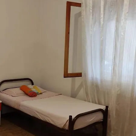 Room In Condo - Double Room Via Liguria Pensión *